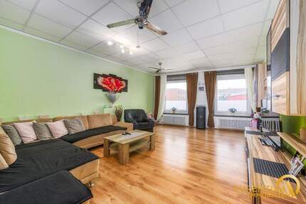 TOP LAGE: Neutraubling mit 113 m² im 1. Stockwerk mit Außenstellplatz zu verkaufen 4 zimmer