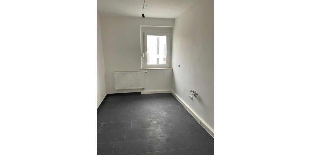 Tolle 3 - Zimmer Wohnung mit Balkon in modernisierter Wohnanlage! zimmer