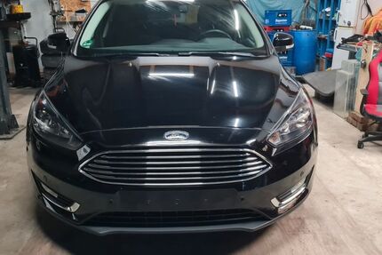 Ford Focus 100.000 km 9.599 &euro; Mötzing 93099