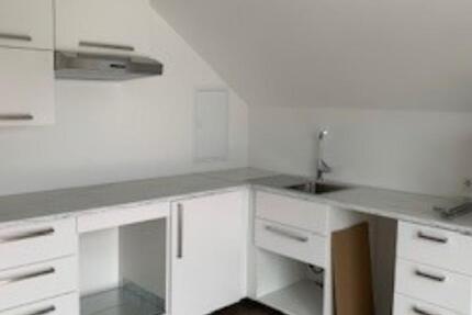 Schöne, helle Dachgeschosswohnung ab 01.01.2026 zu vermieten zimmer