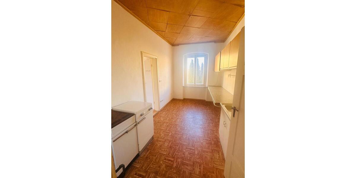 Schöne Altbauwohnung zwischen Bahnhof und Uni in Regensburg 2 zimmer