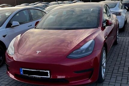 Tesla Model 3 75.000 km 26.799 &euro; Langquaid 84085