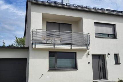 Haus Doppelhaushälfte zur Miete in Regensburg zimmer