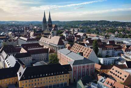 Haus zum Kaufen in Regensburg 3.090.000 € 655 m² 24 zimmer