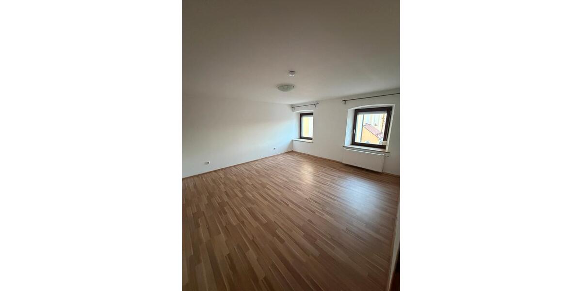 Etagenwohnung Beratzhausen - 5 Zimmer, 120 m&sup2;, 870&euro; | Angebot:27602225