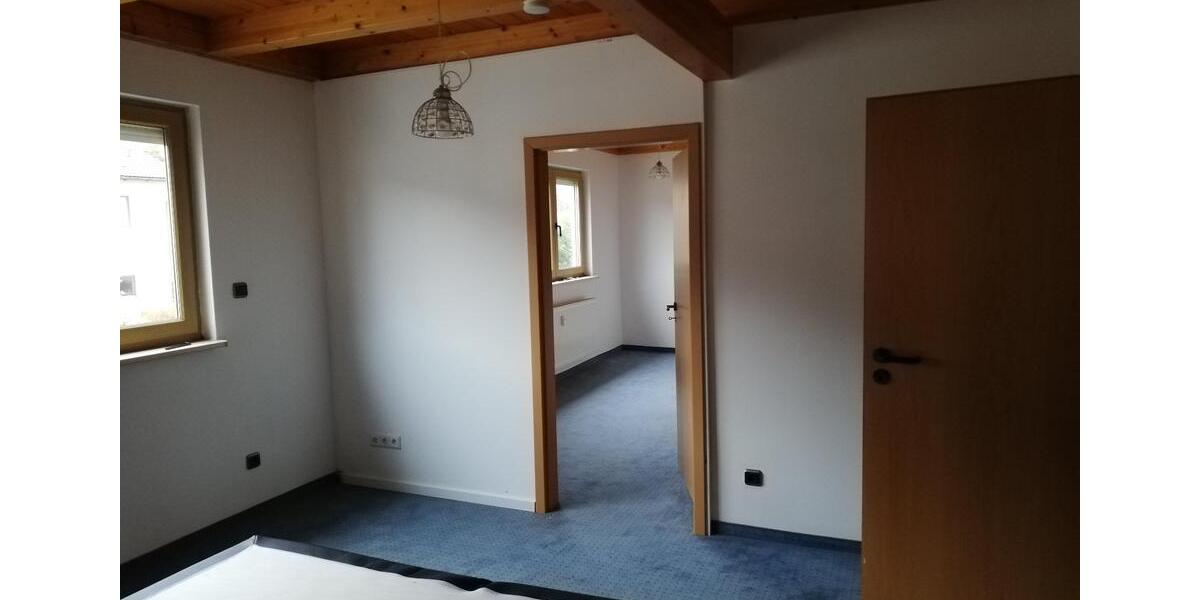 Etagenwohnung Kelheim - 5 Zimmer, 153 m&sup2;, 1.250&euro; | Angebot:26425713