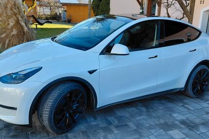 Tesla Model Y 43.000 km 38.955 &euro; Steinberg am See 92449