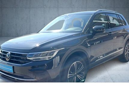VW Tiguan 82.800 km 22.870 &euro; Regensburg 93053