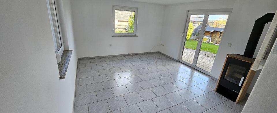 Erdgeschoßwohnung Regenstauf - 2 Zimmer, 42 m&sup2;, 440&euro; | Angebot:26400521