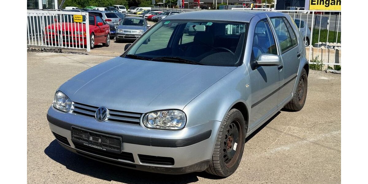 VW Golf 132.000 km 2.699 &euro; Obertraubling 93083