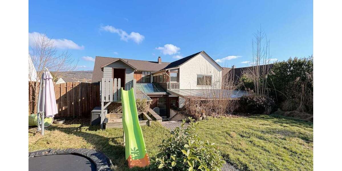 Einfamilienhaus Kelheim - 8 Zimmer, 220 m&sup2;, 274.000&euro; | Angebot:27709341