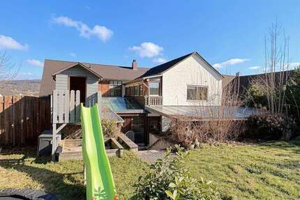 Haus Kelheim - 8 Zimmer, 220 m&sup2;, 274.000&euro; | Angebot:27709341