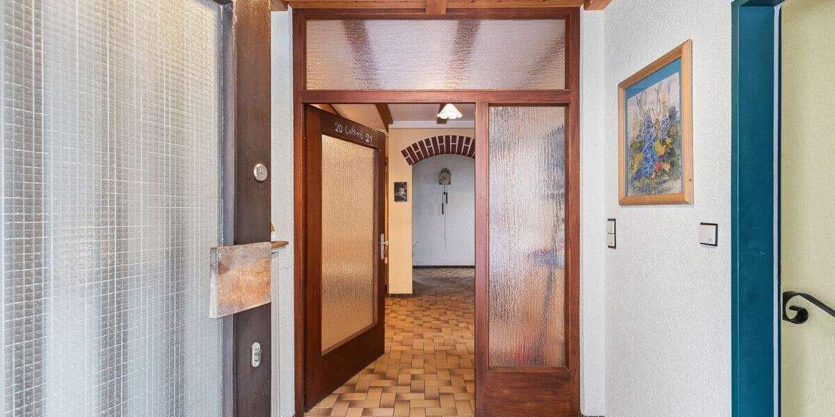 Einfamilienhaus Undorf Undorf - 7 Zimmer, 208 m&sup2;, 599.000&euro; | Angebot:25779834