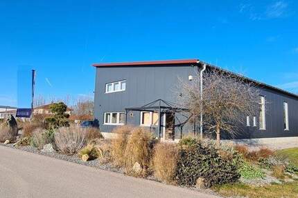 neuwertige Halle (beheizbar) mit Büro zu vermieten in Barbing zimmer