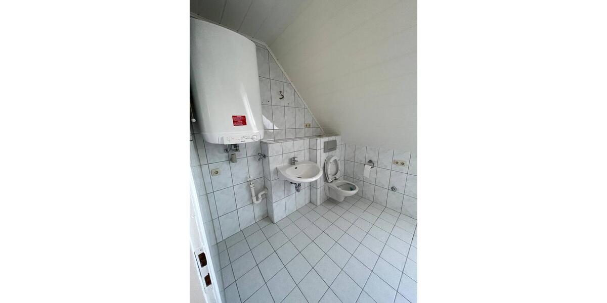 Dachgeschoßwohnung Bad Abbach - 4 Zimmer, 94 m&sup2;, 910&euro; | Angebot:26416478