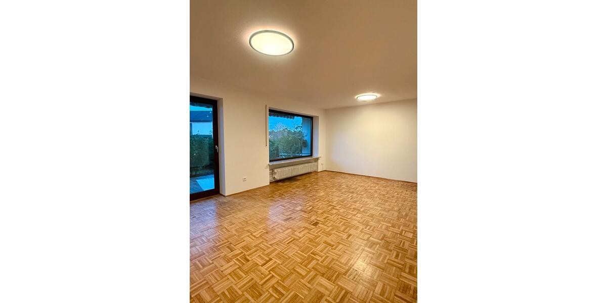 Reihenhaus Bad Abbach - 12 Zimmer, 188 m&sup2;, 2.050&euro; | Angebot:27620979