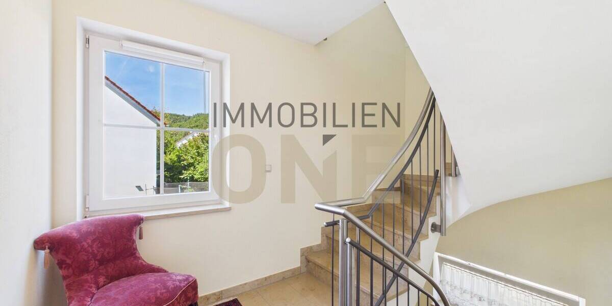 Einfamilienhaus Donaustauf - 5 Zimmer, 247 m&sup2;, 1.090.000&euro; | Angebot:26080859