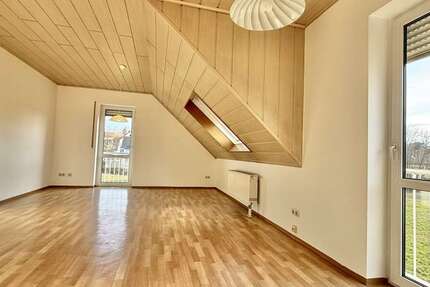 Wohnung Thalmassing - 3 Zimmer, 83 m&sup2;, 670&euro; | Angebot:25936088