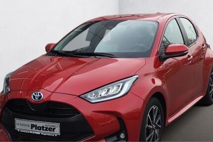 Toyota Yaris 8.740 km 19.980 &euro; Regensburg 93055