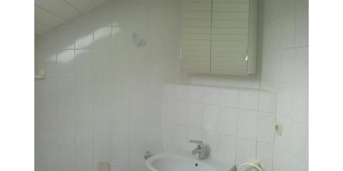 Dachgeschoßwohnung Burglengenfeld - 2 Zimmer, 69 m&sup2;, 530&euro; | Angebot:25715377