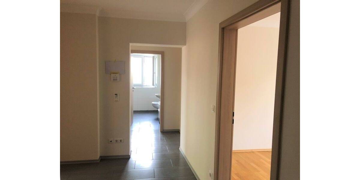 Etagenwohnung Nittenau - 3 Zimmer, 87 m&sup2;, 765&euro; | Angebot:25702608