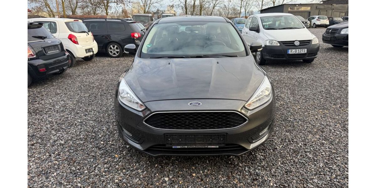 Ford Focus 180.000 km 3.399 € Regensburg 93055