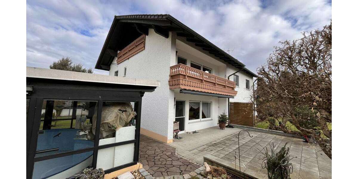 Etagenwohnung Obertraubling - 5 Zimmer, 117 m&sup2;, 1.050&euro; | Angebot:25097976