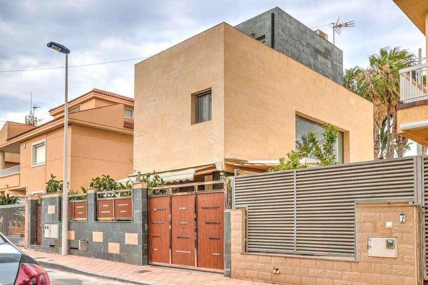 Haus zum Kaufen in San Pedro del Pinatar 399.000 € 382 m²
