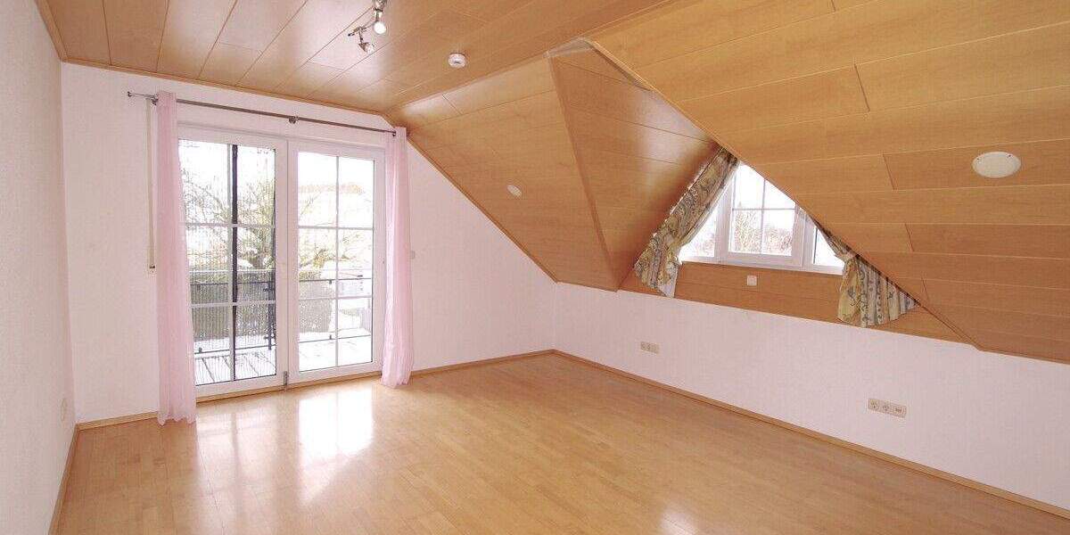 Doppelhaushälfte Lupburg - 4 Zimmer, 170 m&sup2;, 1.440&euro; | Angebot:25744435