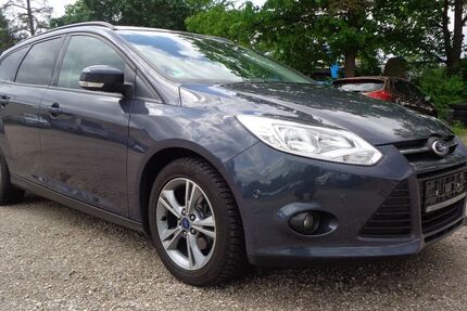 Ford Focus 141.388 km 3.900 &euro; Regensburg 93055