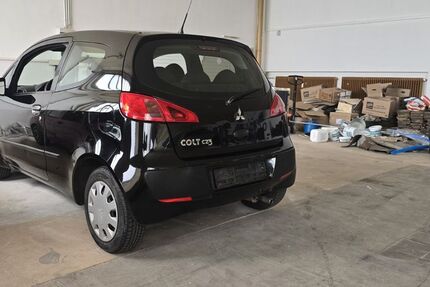 Mitsubishi Colt 187.555 km 1.099 &euro; Rohr 93352