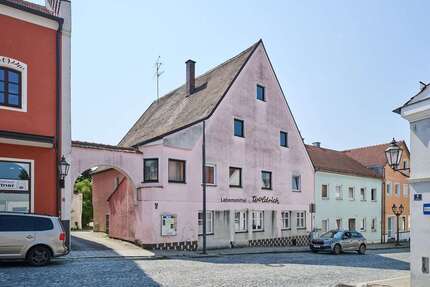 Haus Geiselhöring - 10 Zimmer, 276 m&sup2;, 300.000&euro; | Angebot:27179619