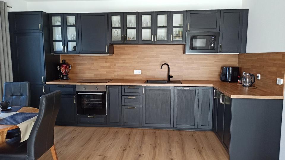 Sehr schöne moderne 4-Zi.-Whg., 1. OG, sonniger Blk., Gäste-WC zimmer