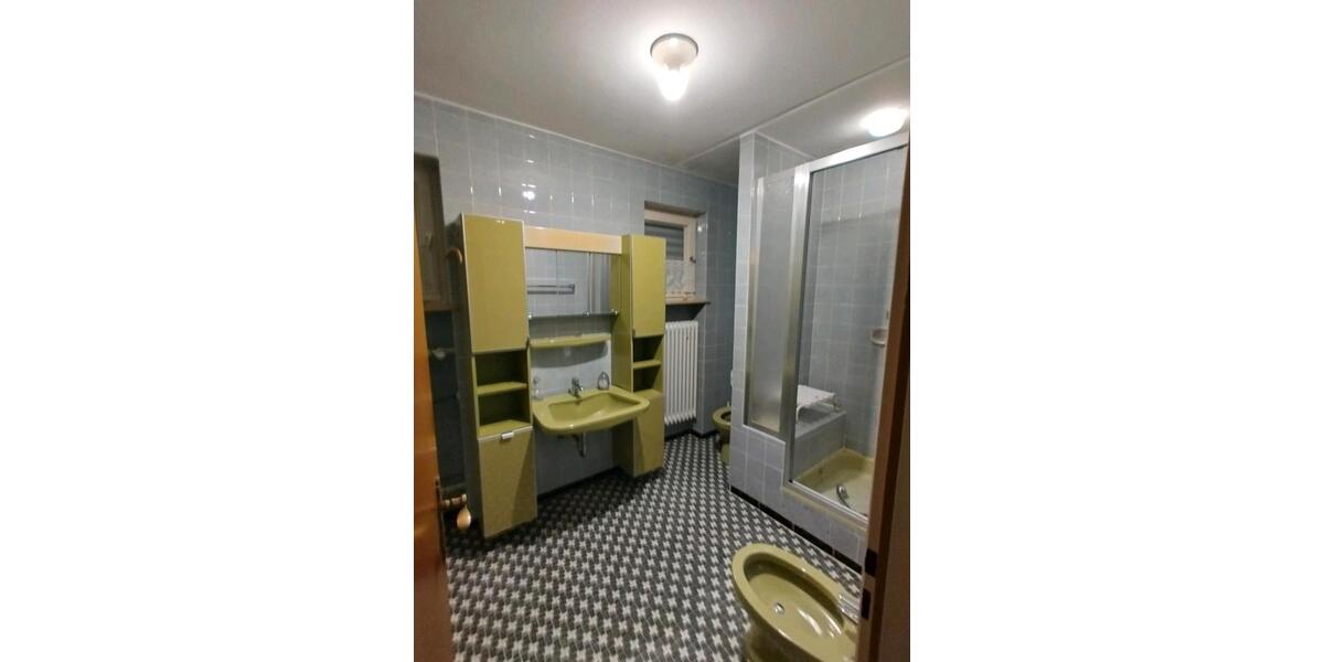 Einfamilienhaus Regensburg Ganghofersiedlung - 8 Zimmer, 245 m&sup2;, 425.000&euro; | Angebot:26096816