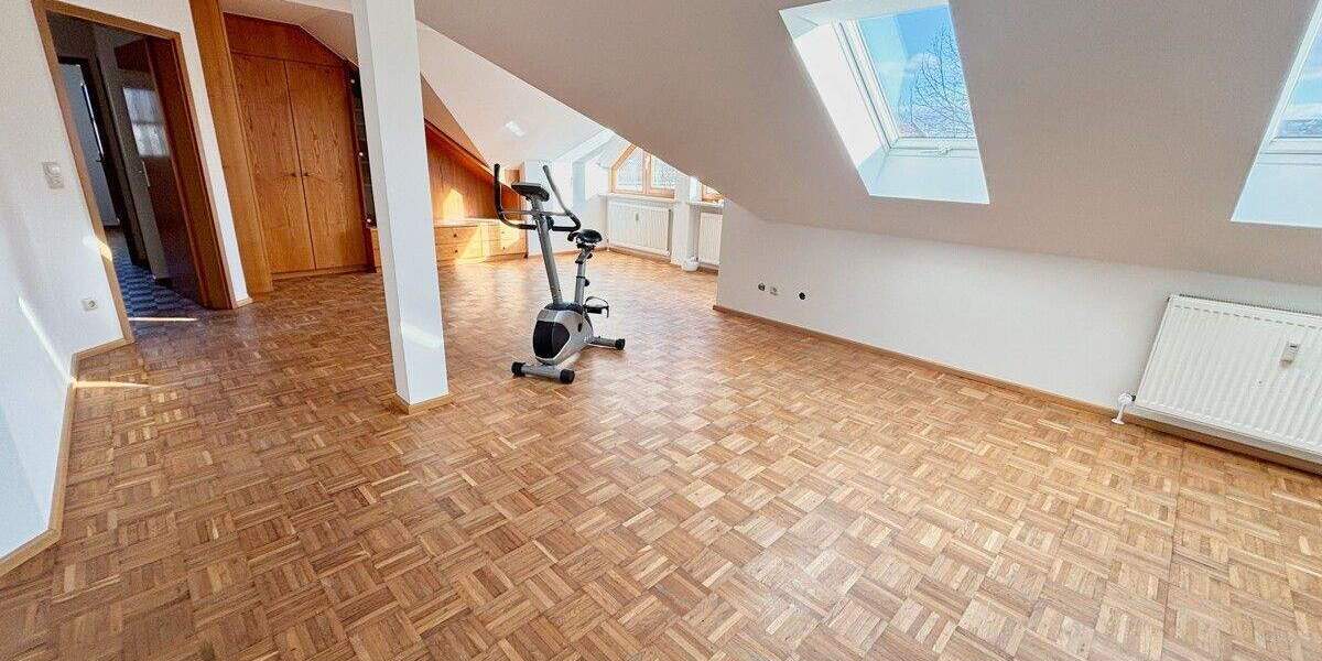 Etagenwohnung Nittendorf - 4 Zimmer, 104 m&sup2;, 299.000&euro; | Angebot:25702721