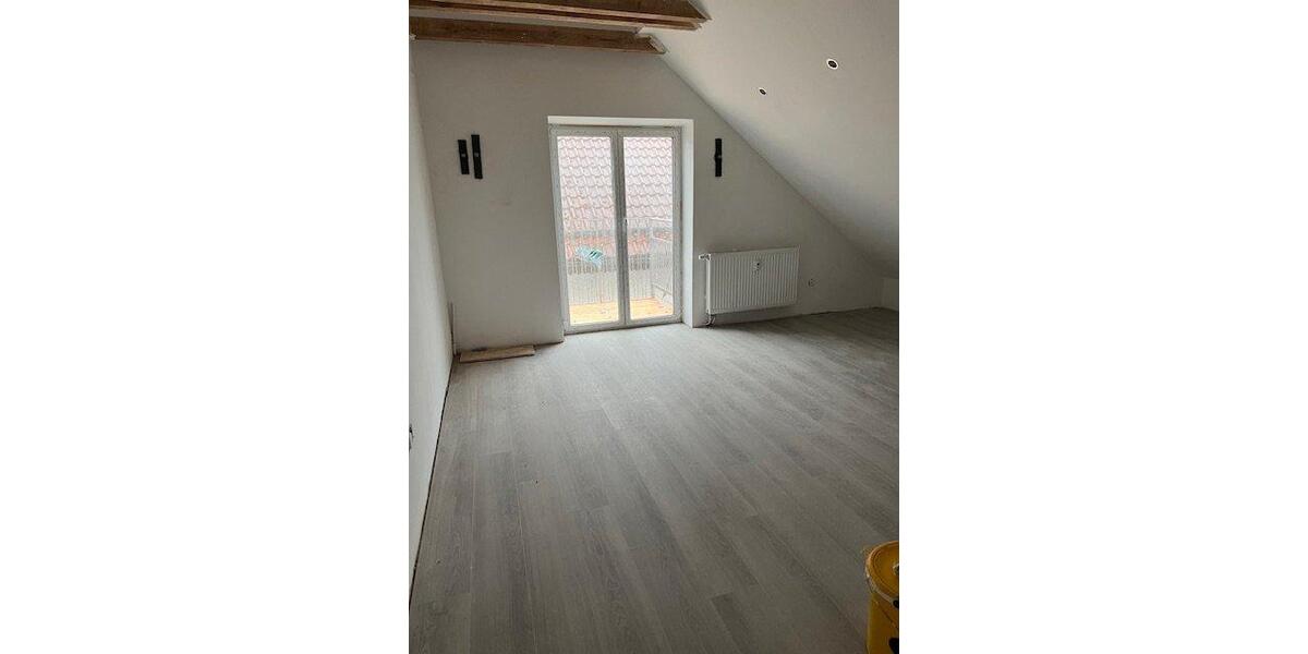 Etagenwohnung Sünching - 4 Zimmer, 99 m&sup2;, 895&euro; | Angebot:26400509