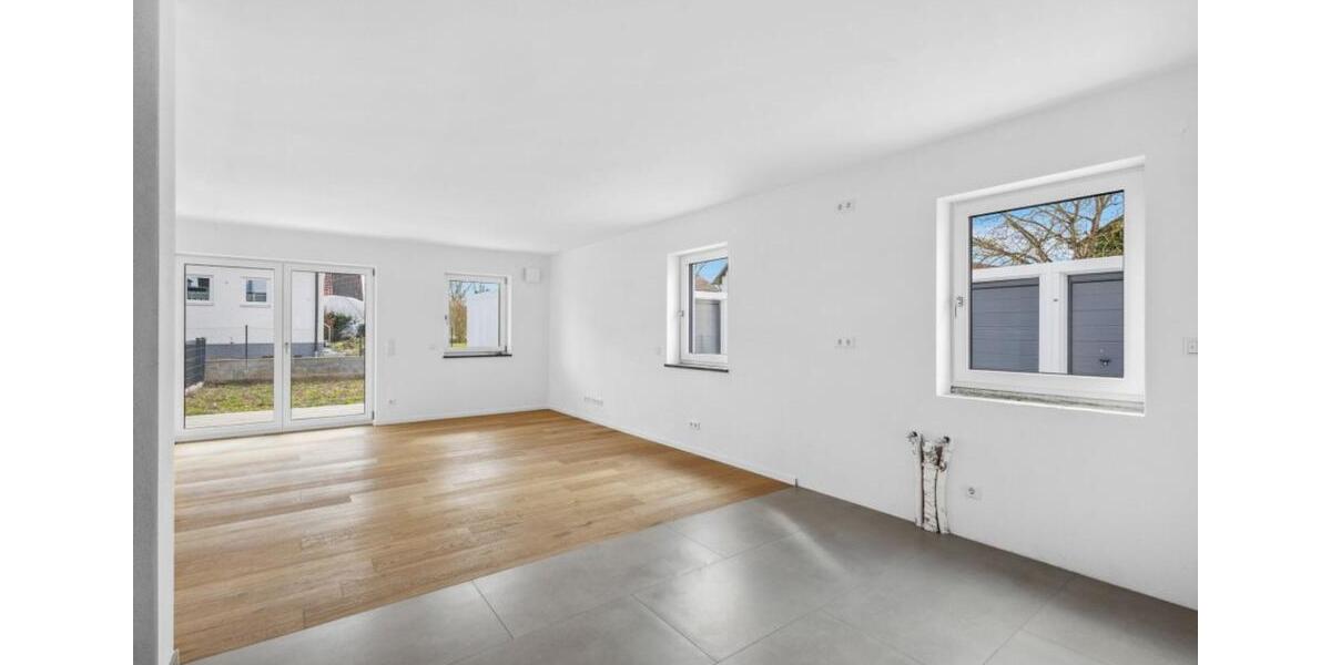 Gehobenes Reihenendhaus zum Erstbezug 5.5 zimmer