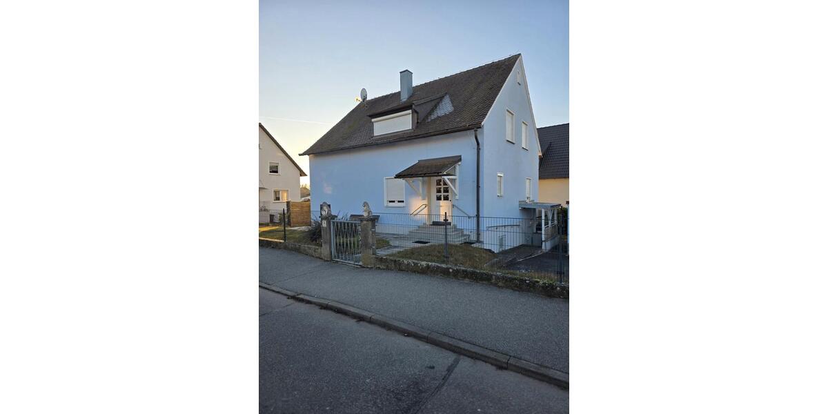Mehrfamilienhaus, Wohnhaus Burglengenfeld - 6 Zimmer, 130 m&sup2;, 495.000&euro; | Angebot:26092067