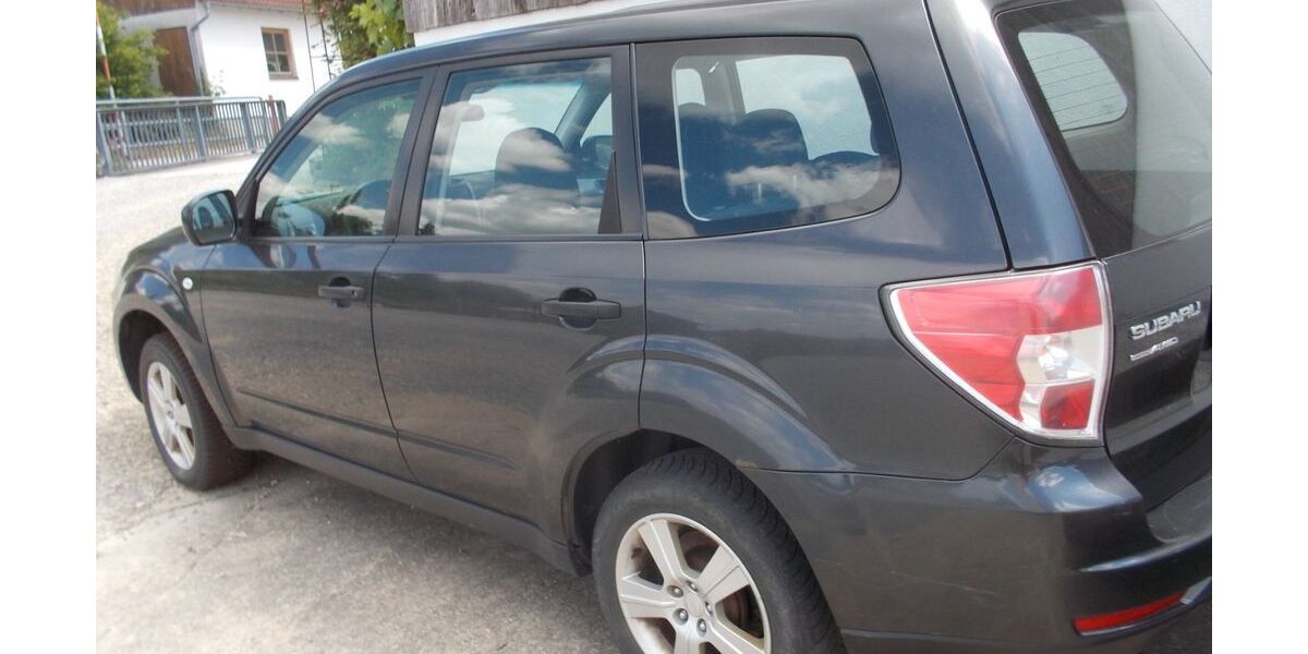 Subaru Forester 194.000 km 1.700 &euro; Schierling 84069