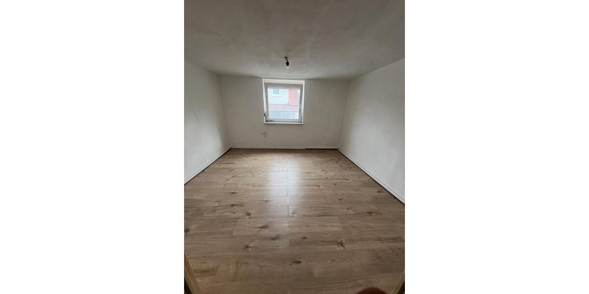 Etagenwohnung Sinzing - 2 Zimmer, 65 m&sup2;, 800&euro; | Angebot:26648152