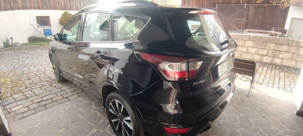 Ford Kuga 51.000 km 16.800 &euro; Bad Abbach 93077