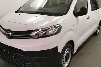 Toyota Proace (Verso) 72.463 km 26.180 &euro; Regensburg 93057