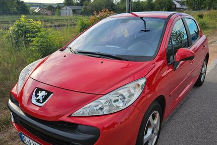 Peugeot 207 136.000 km 1.950 &euro; Regenstauf 93128