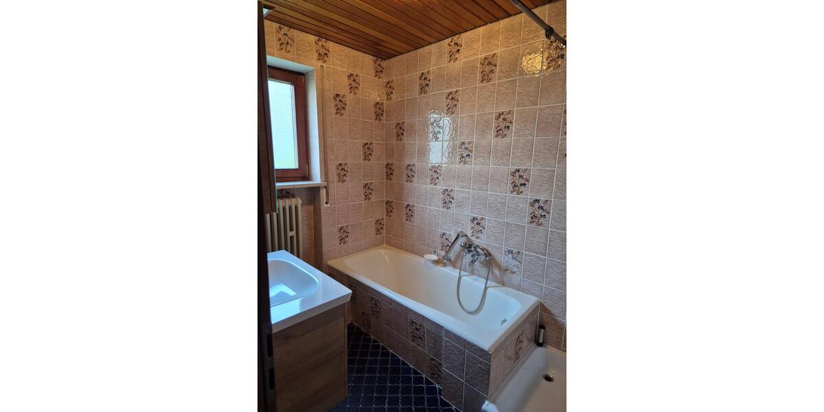 Bungalow Ihrlerstein - 5 Zimmer, 125 m&sup2;, 1.300&euro; | Angebot:27613213