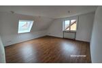 Dachgeschoßwohnung Hemau - 4 Zimmer, 102 m&sup2;, 900&euro; | Angebot:24848450