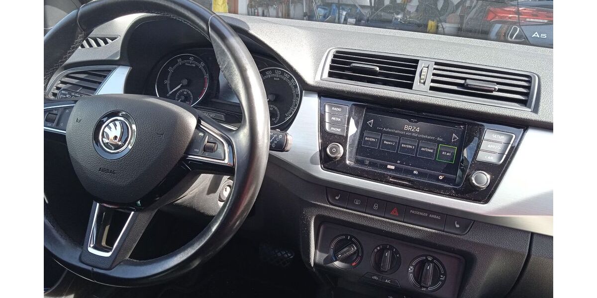 Skoda Fabia 88.624 km 12.600 &euro; Ihrlerstein 93346