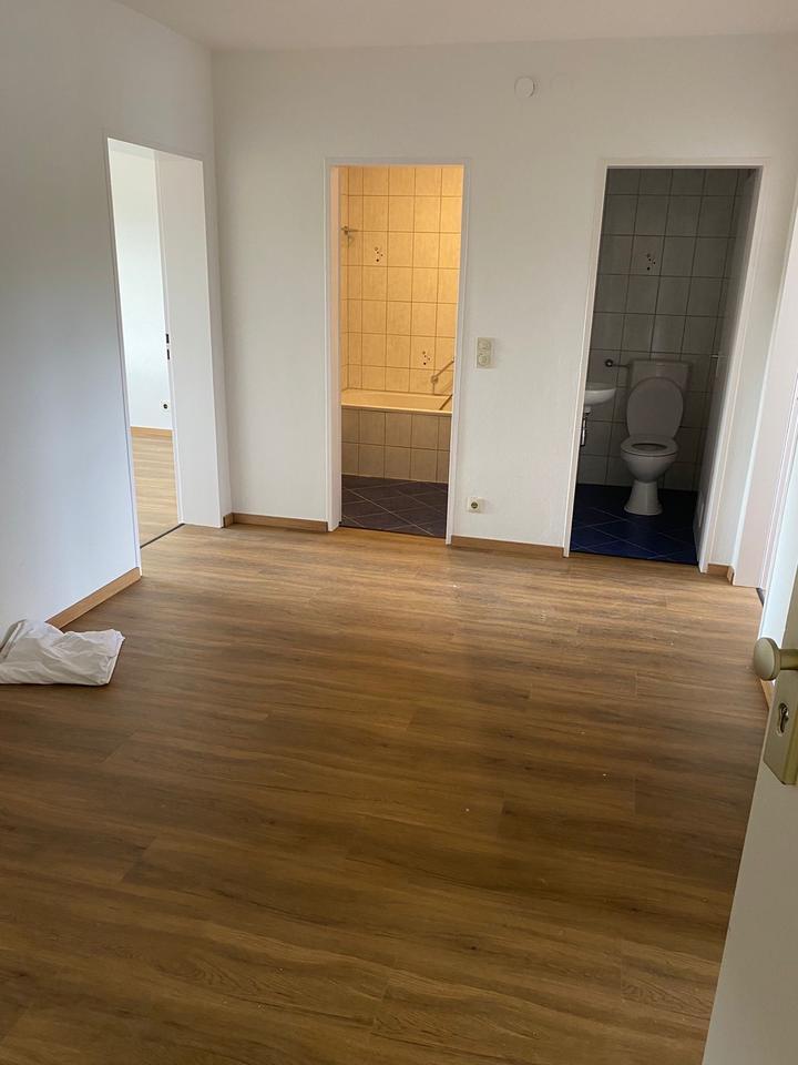Zu vermieten: renovierte 3 Zi-Wohnung in Regensburg Reinhausen