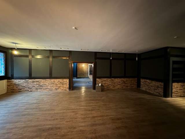 Büro in Pinneberg 2.460 € 307 m²