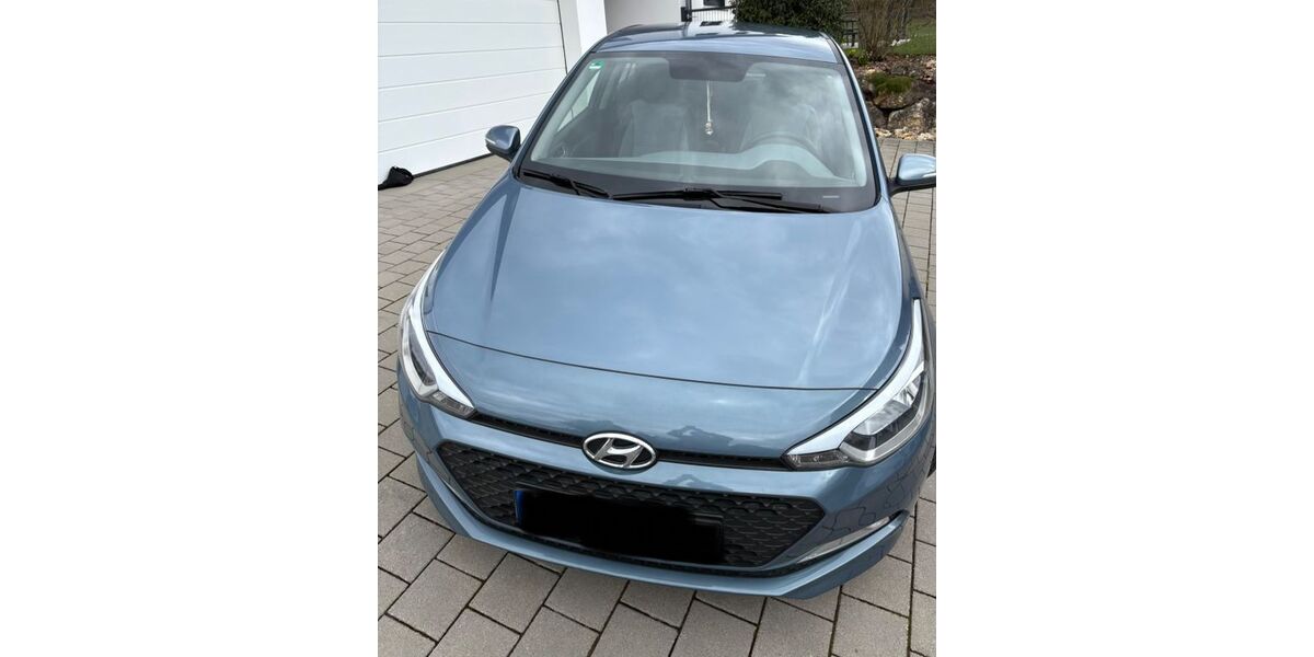 Hyundai i20 91.000 km 6.500 &euro; Ihrlerstein 93346