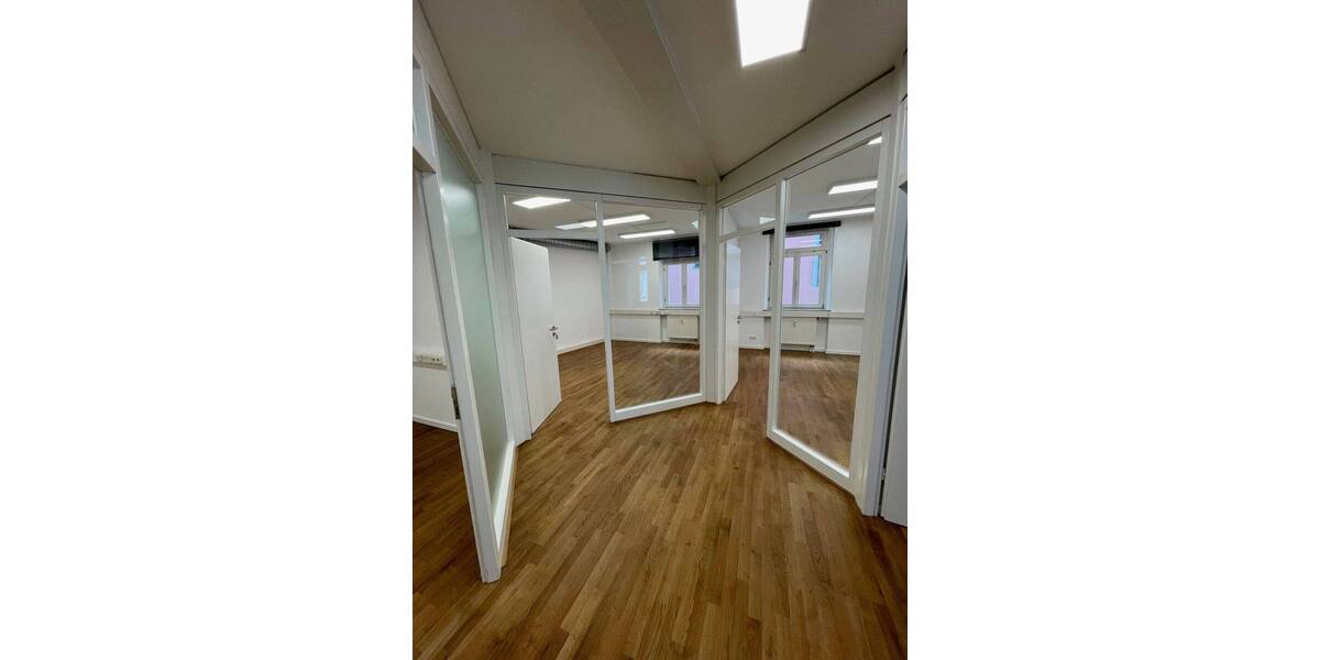 Gewerbeobjekt Regensburg Innenstadt - 6 Zimmer, 170 m&sup2;, 2.200&euro; | Angebot:26207460